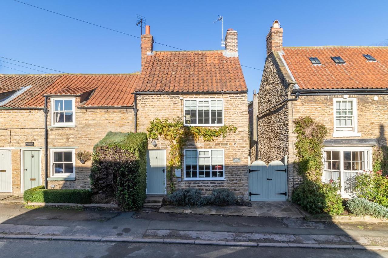 Dene Cottage, Welburn Luaran gambar